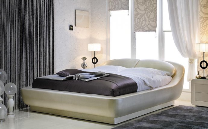 Красивые двуспальные кровати в спальню - фото каталог, цены